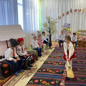 Teatralizare: FATA BABEI ȘI FATA MOȘNEAGULUI de Ion Creangă